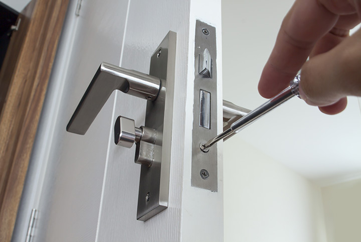 Our local locksmiths are able to repair and install door locks for properties in Twickenham and the local area.